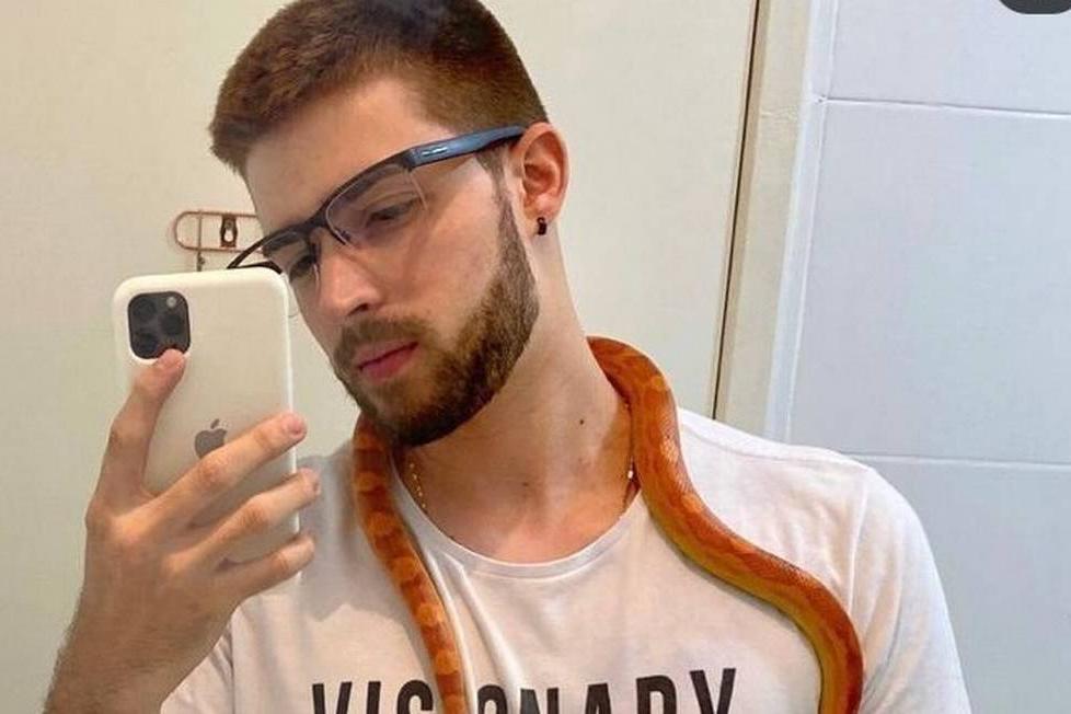 Menina de 3 anos relata em vídeo abusos do estudante de medicina: 'maninho beijava'