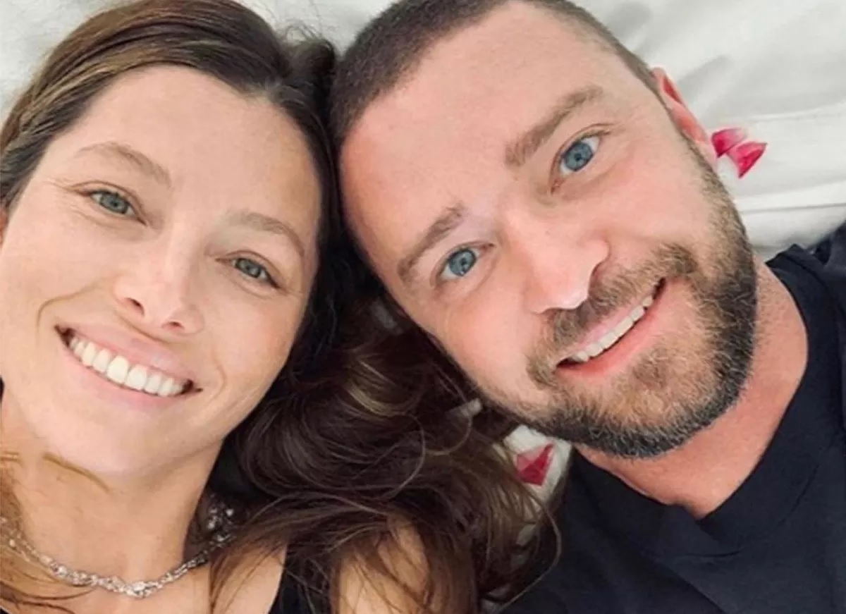 Jessica Biel bloqueia comentários em meio à polêmica de Justin Timberlake e Britney  