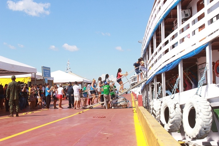 Arsepam faz fiscalização para coibir preços abusivos em passagens para Festival de Parintins