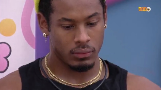 Vaza áudio de Tadeu Schmidt dando bronca em P.A. após xingamentos em prova do Anjo