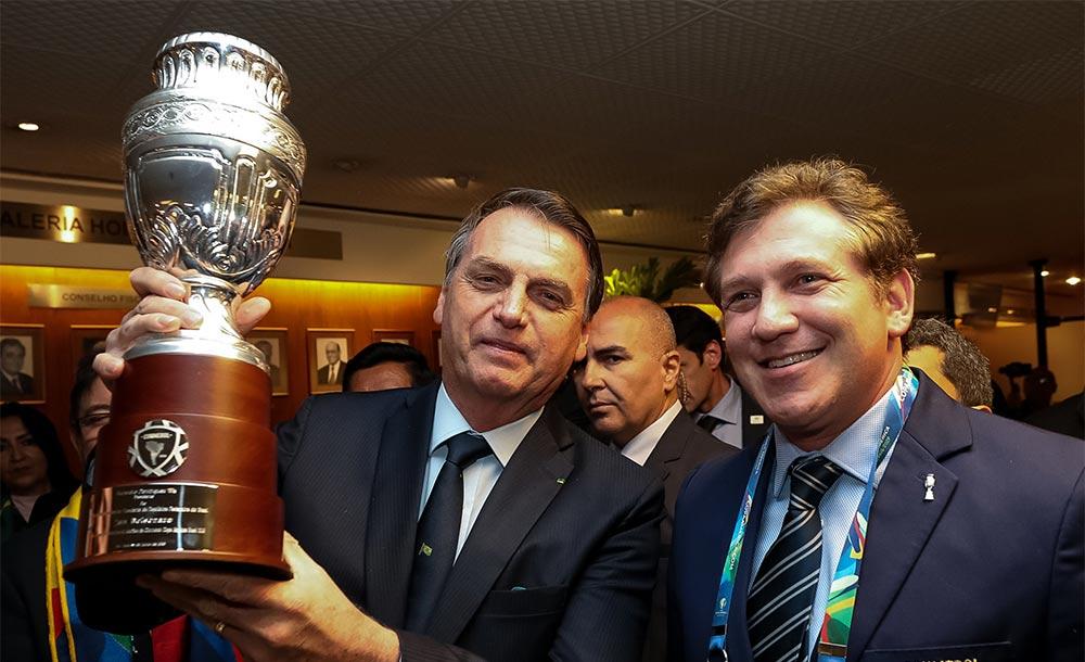 'No que depender de mim, haverá Copa América no Brasil', desafia Bolsonaro
