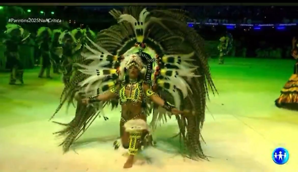 Cunhã-poranga Marciele Albuquerque impressiona com dança e transmutação