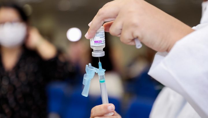 Pessoas de 38 a 39 anos serão vacinadas a partir desta quinta em Manaus