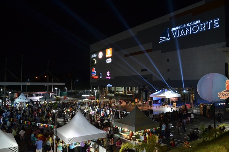Shopping Via Norte se pronuncia após mulher ser atingida por tiro em barraca de arraial