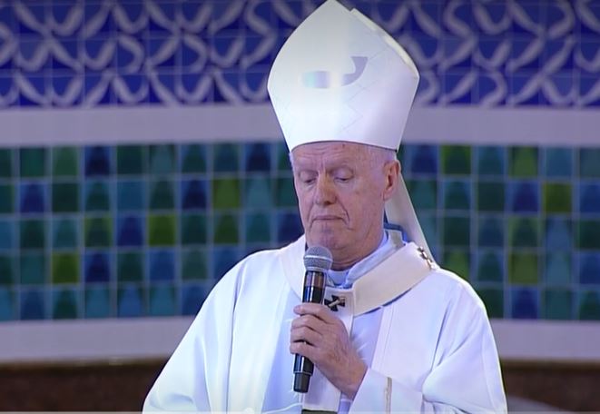 Arcebispo manda recado ousado para Bolsonaro: 'Para ser pátria amada, não pode ser armada'