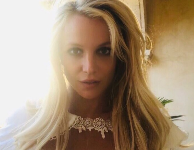Em audiência, Britney Spears solta o verbo e pede fim de tutela: ‘chocada, traumatizada'