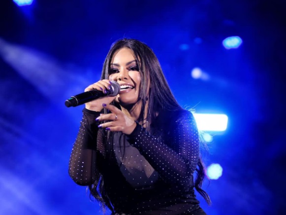 Cantora Paulinha, do Calcinha Preta, está com bactéria no cérebro, diz Leo Dias; assessoria nega