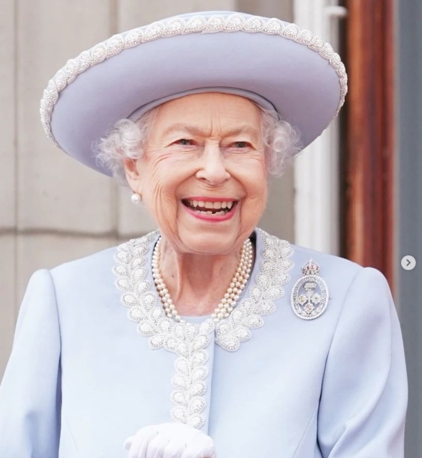 Rainha Elizabeth II morre aos 96 anos 