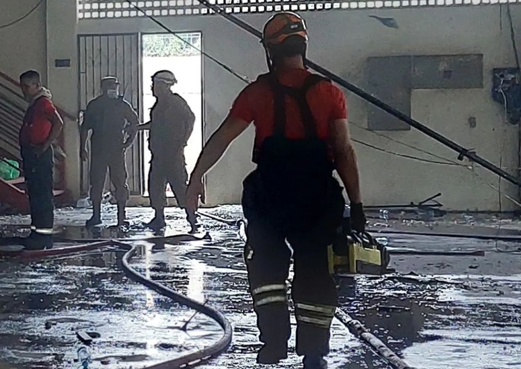 Clube de Tiro Ponta Negra passa por perícia após explosão que matou 5 em Manaus