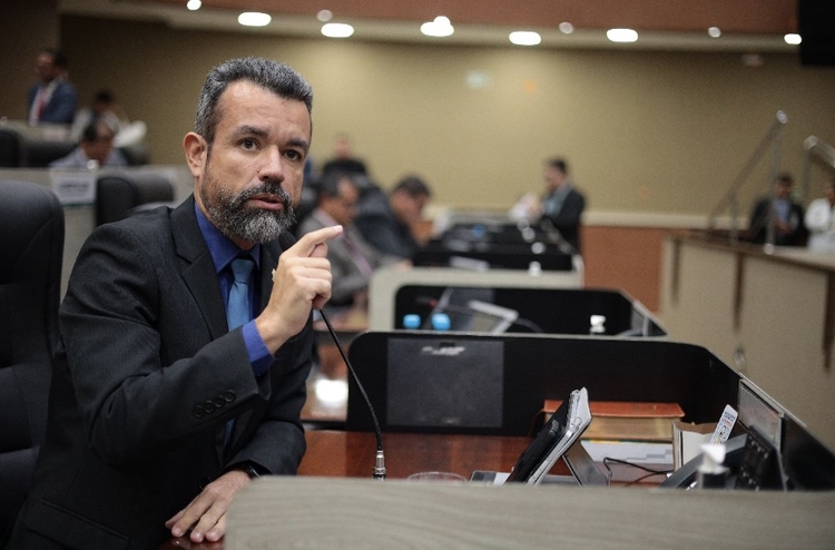 TRE concede liminar que suspende cassação de mandato do vereador Peixoto 