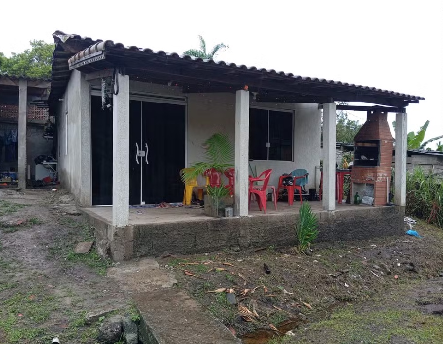 Mulher encontra filhos mortos e amarrados em casa; padrasto é suspeito