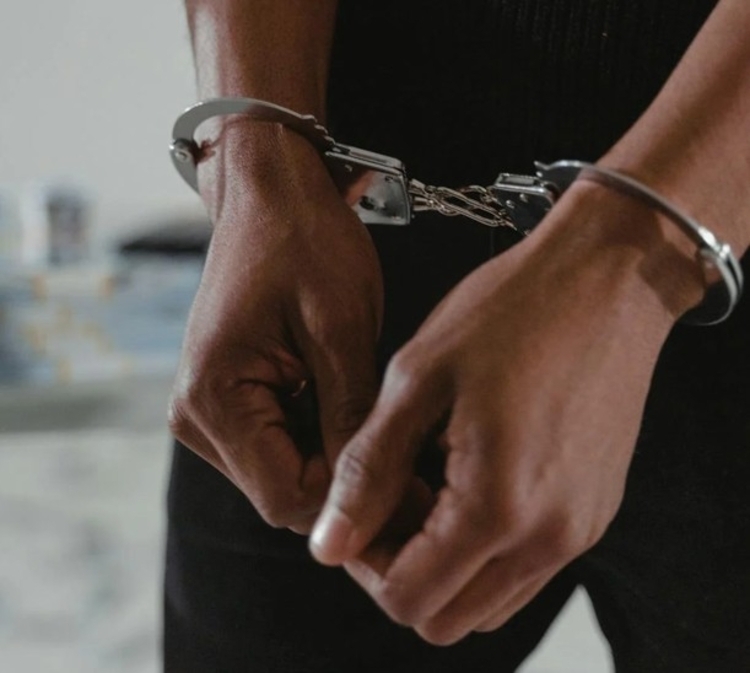 Operação da polícia prende condenado por estupro em São Sebastião do Uatumã