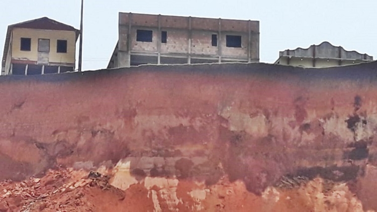 Corpo de adolescente é encontrado após desbarrancamento no Amazonas