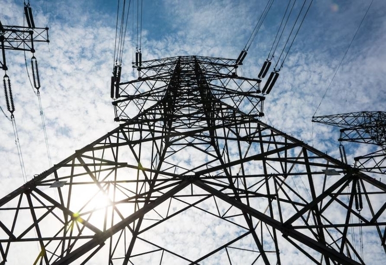 Energia elétrica terá aumento em setembro com bandeira vermelha