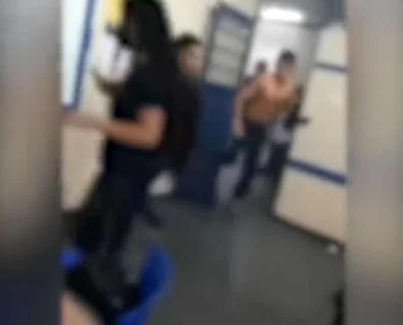 Seduc identifica alunos em vídeo de quebra-quebra em Manaus e vai registrar BO