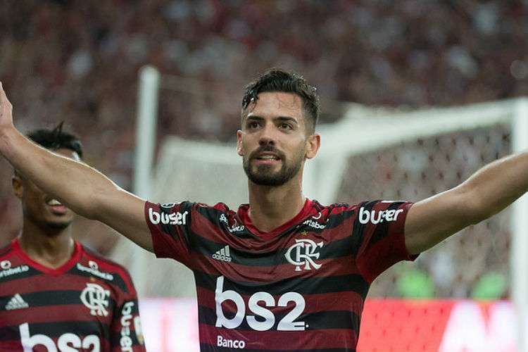 Ex-Flamengo Pablo Marí é esfaqueado por homem em supermercado