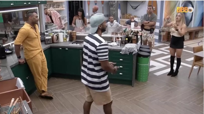Vídeo: Bruna bate-boca com Nicácio no BBB 23: 'Você morre pela boca também'