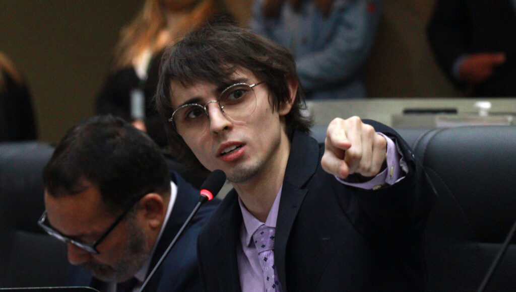 Amom Mandel diz que está sendo coagido e teve arma apontada para cabeça em abordagem da Rocam em Manaus