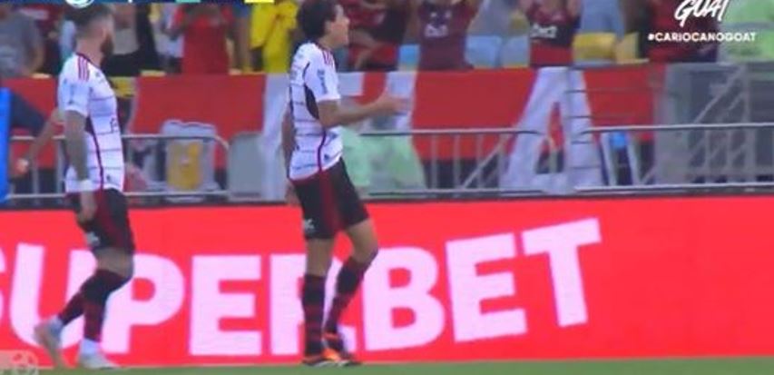 Flamengo vence Fluminense por 2 a 0 no Maracanã