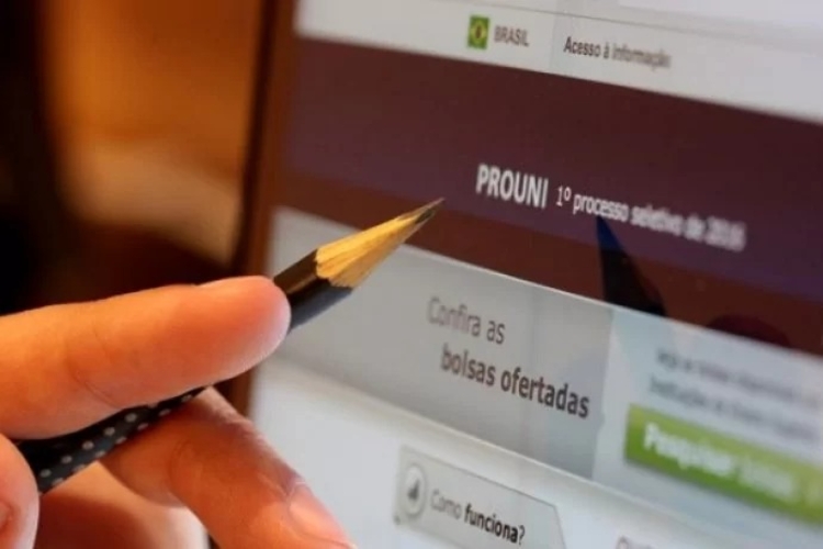 Lei que altera Prouni para estudantes de escolas privadas é sancionada; veja regras