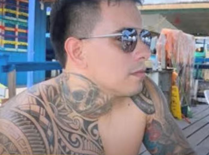 Polícia investiga suspeito de agredir e jogar mulher de carro por recusar beijo em Manaus