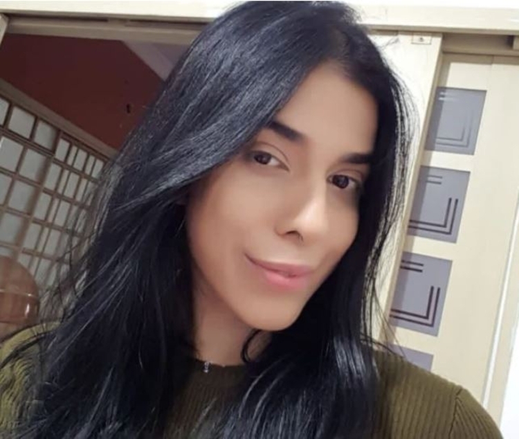 Jovem que sofreu lesão no cérebro após cheirar pimenta tem nova previsão de alta