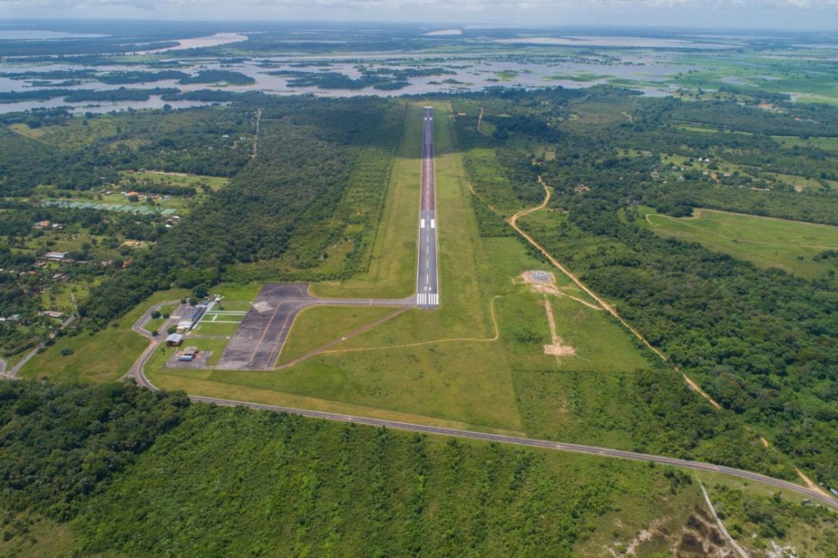Problemas na pista causam restrição de pousos no aeroporto de Parintins