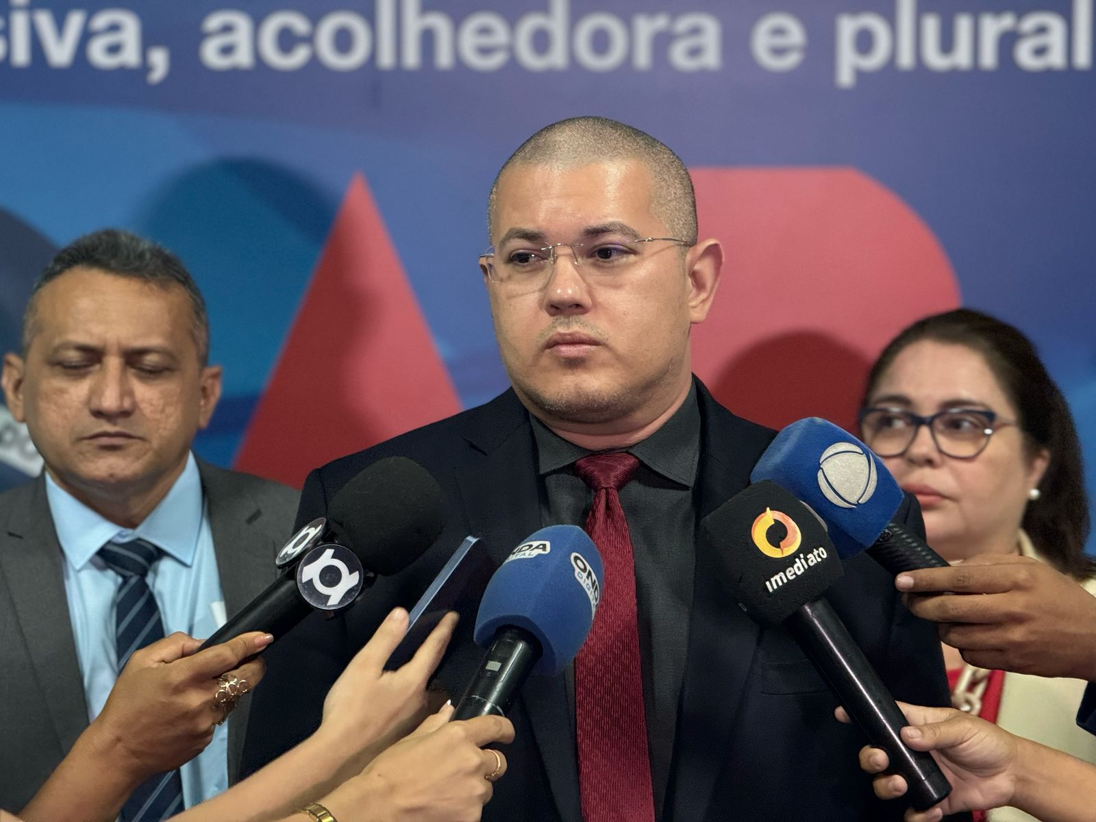 OAB-AM se pronuncia sobre prisão do advogado Raione Cabral por tentativa de estupro