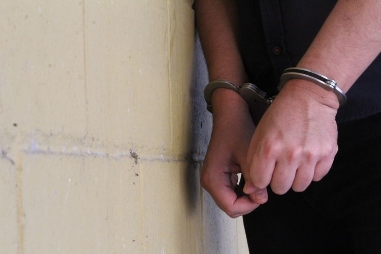 Homem é preso por manter "casamento" com criança de 11 anos em Manacapuru