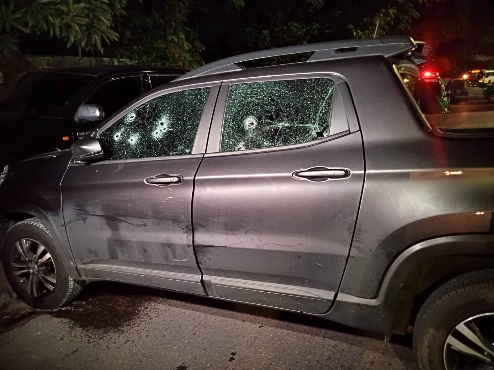 No Natal, dois são assassinados dentro de carro em Manaus