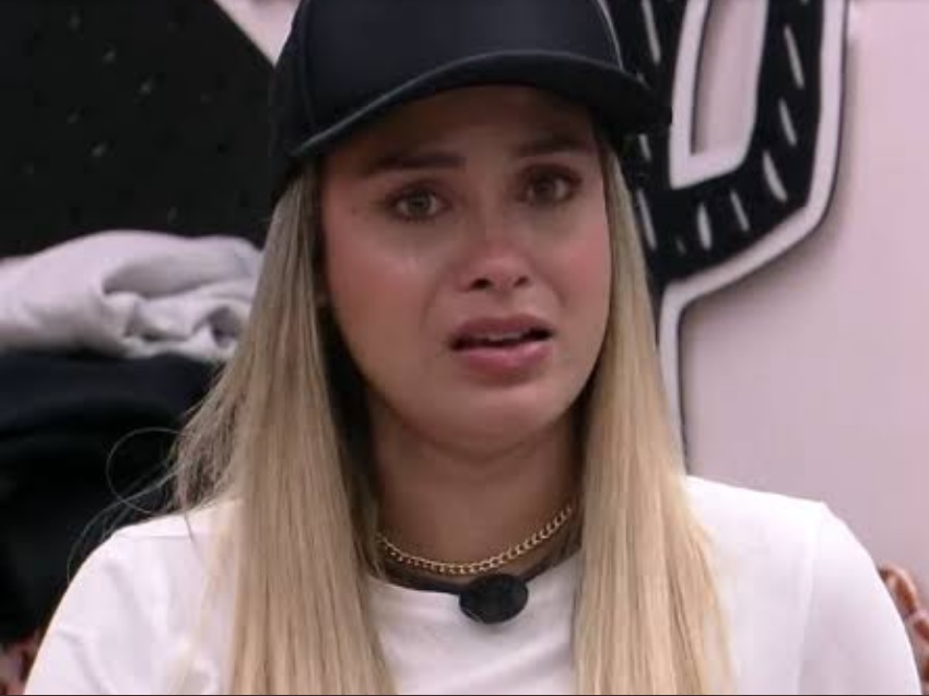 Sarah chora ao desabafar sobre acusação de Lumena: 'só porque sou branca?'