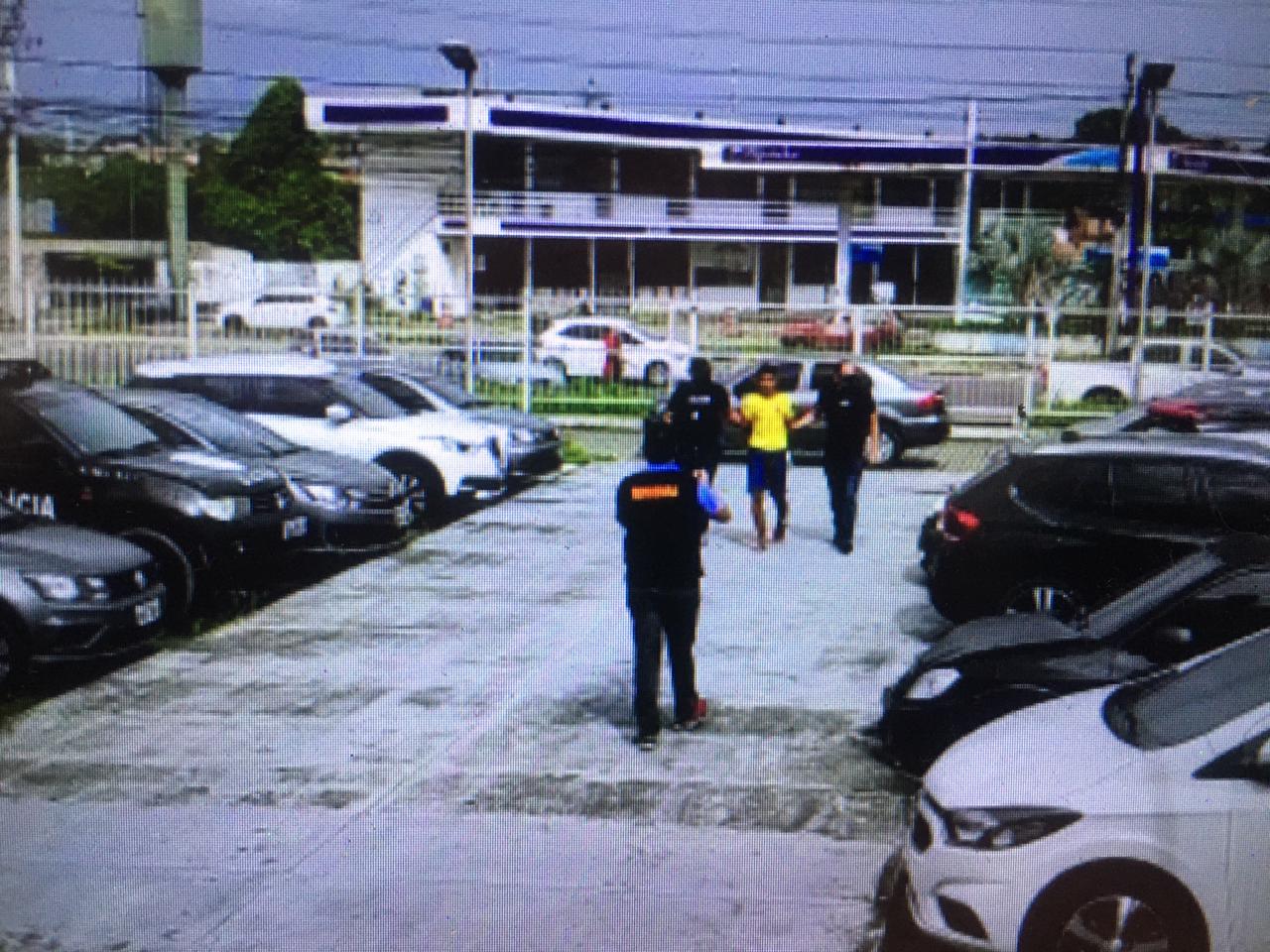 Homem é preso pela morte de peixeiro em Manaus, filha encomendou crime