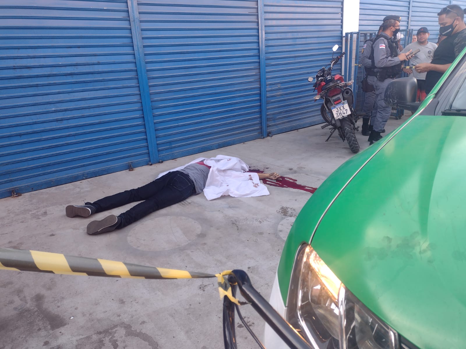 Homem com tornozeleira é executado em plena luz do dia em Manaus