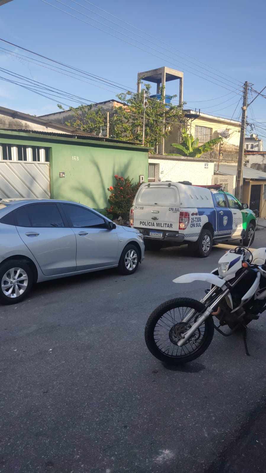 Advogado e família são feitos reféns e criminosos roubam R$ 300 mil em Manaus