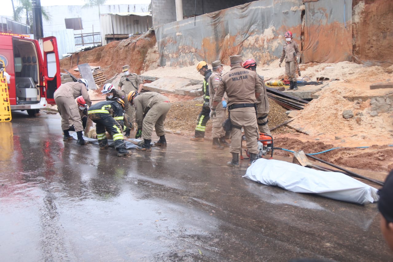 Trabalhadores morrem soterrados após muro desabar durante chuva em Manaus