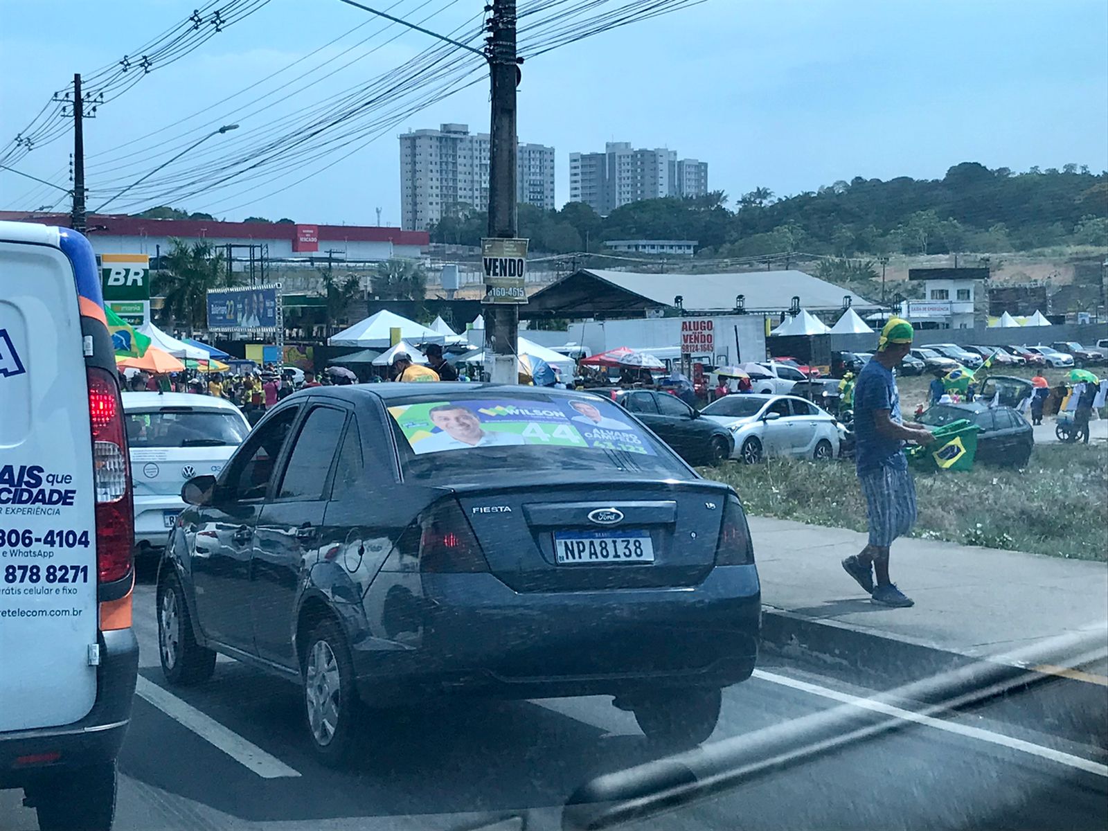 Comício de Bolsonaro deixa trânsito caótico na Avenida das Torres
