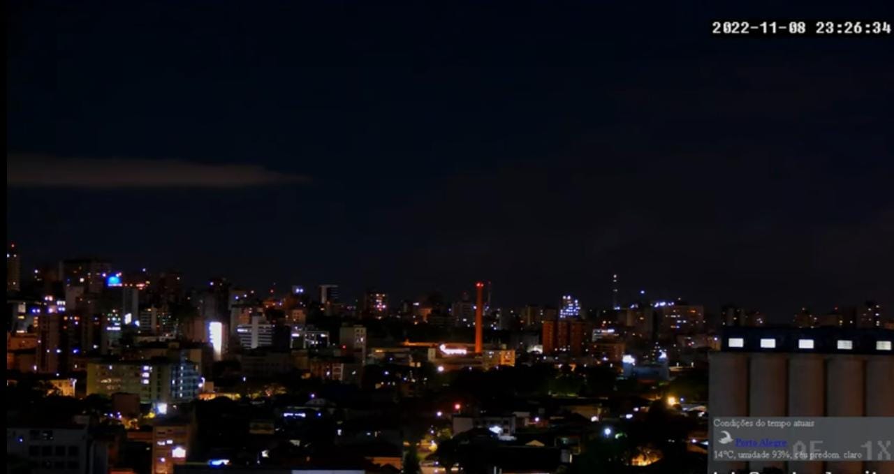 Pilotos voltam a relatar luzes estranhas no céu durante voos: 'acima da linha do horizonte'