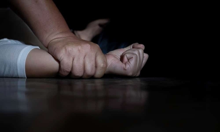 Homem é preso após espancar e estuprar ex-namorada em Manaus