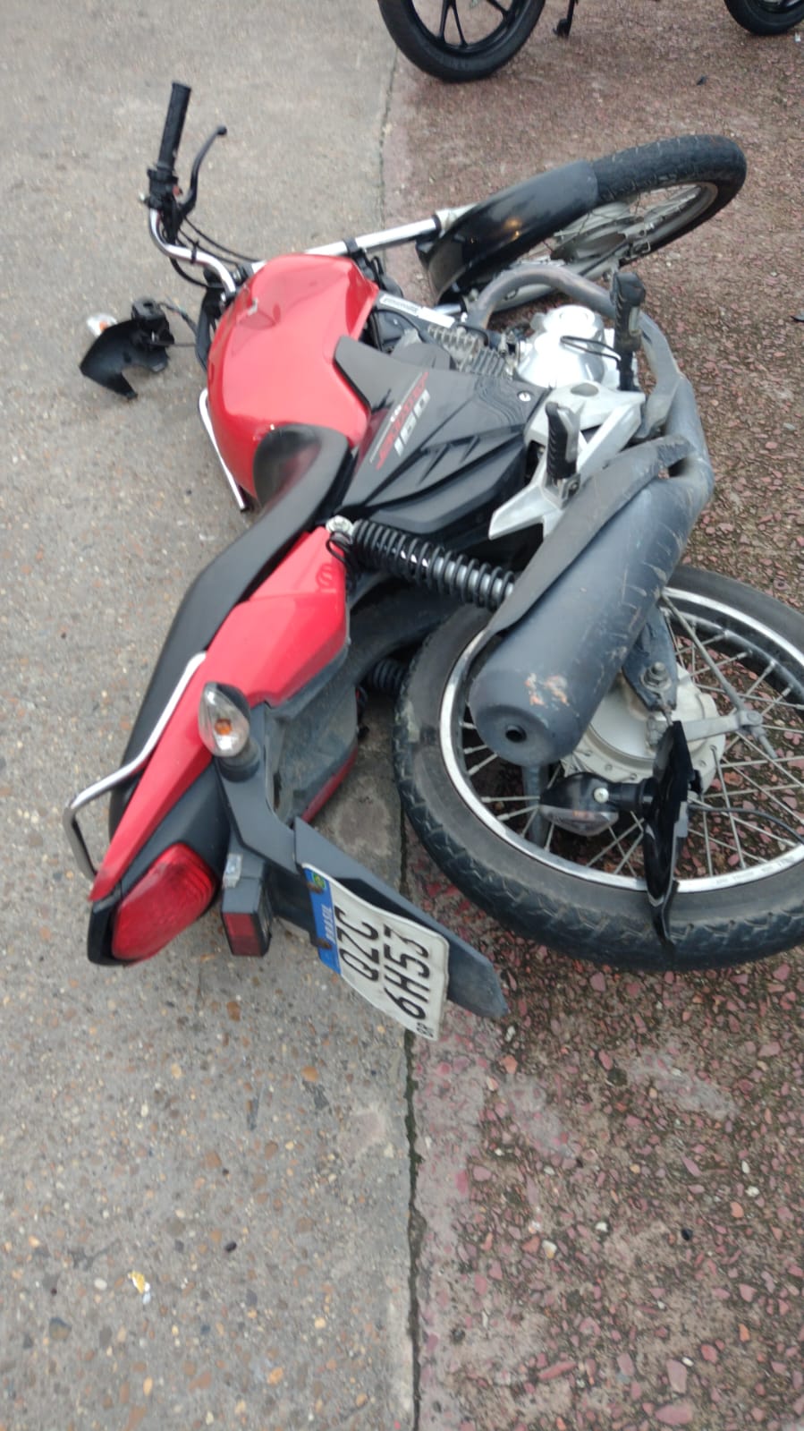 Irmãos morrem em acidente de moto após discussão com motorista de carro em Manaus 