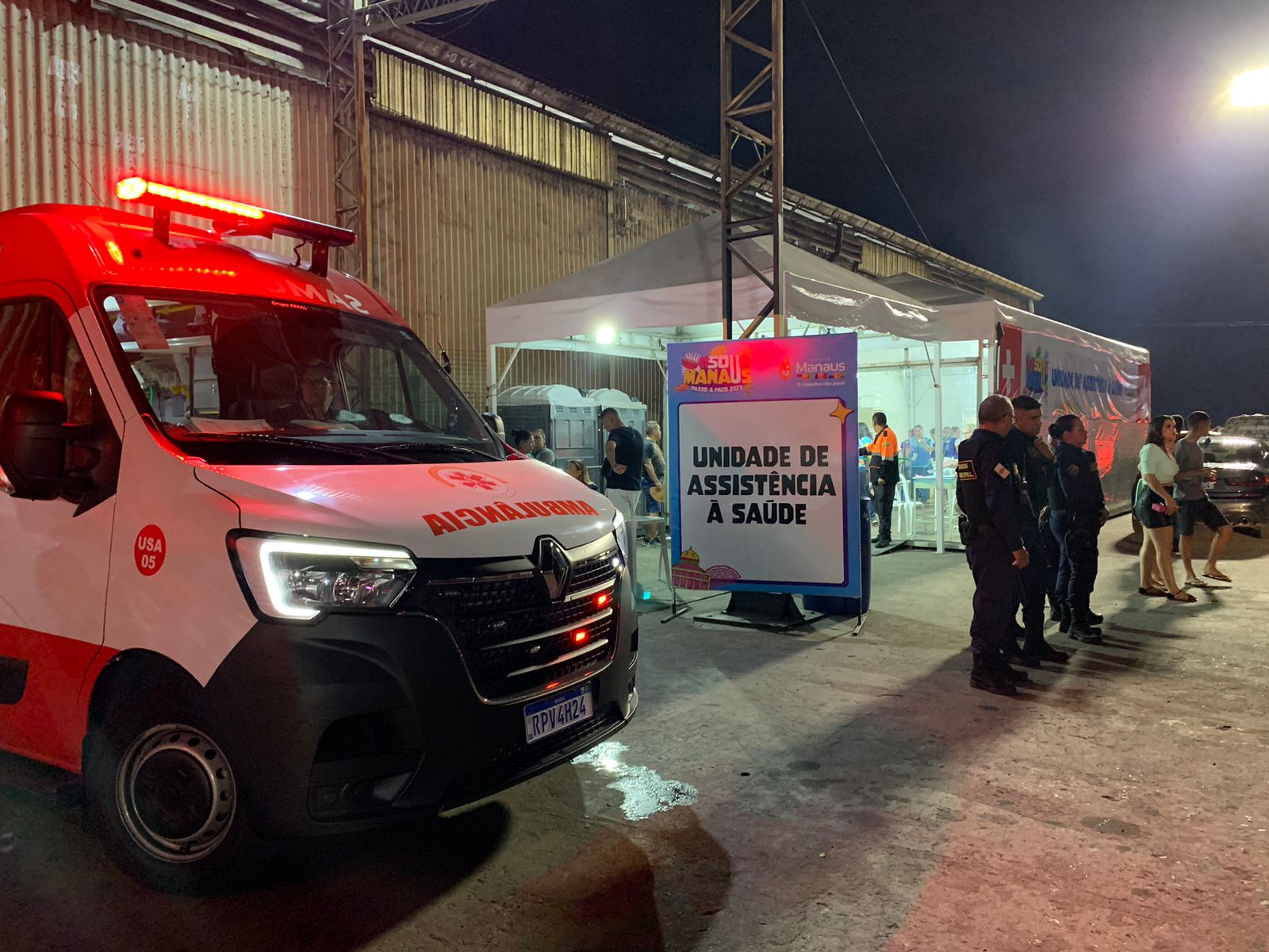 Manauaras passam mal com superlotação e calor na 1ª noite do Sou Manaus Passo a Paço 2023