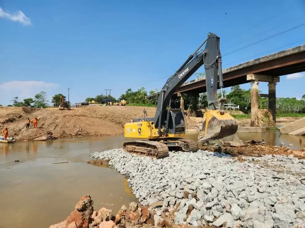 DNIT suspende contratação de empresa para supervisionar obras nas pontes da BR-319
