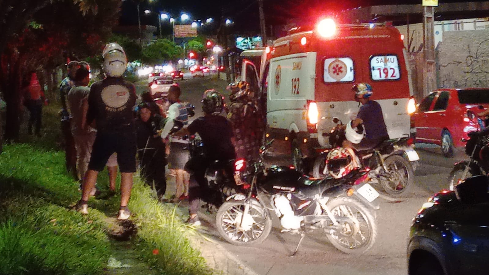 Motociclista é roubado após sofrer grave acidente no Monte das Oliveiras