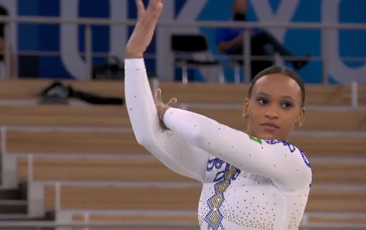 Rebeca Andrade busca 1ª medalha olímpica da ginástica ao disputar final nesta quinta