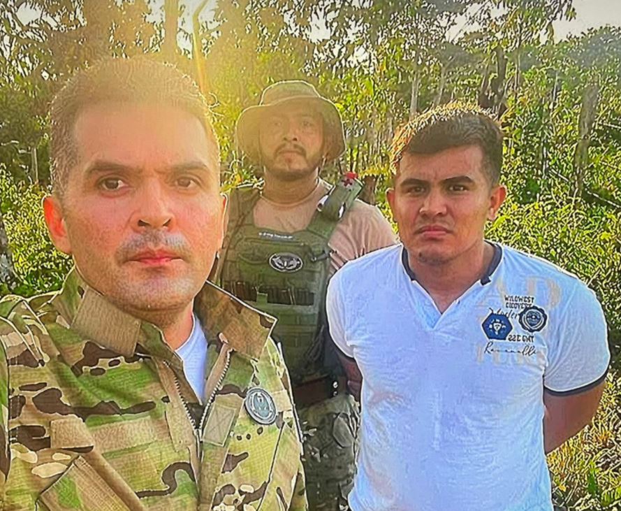 Suspeito de fuzilar presos dentro de viatura da PC responde por outros 5 homicídios em Manaus