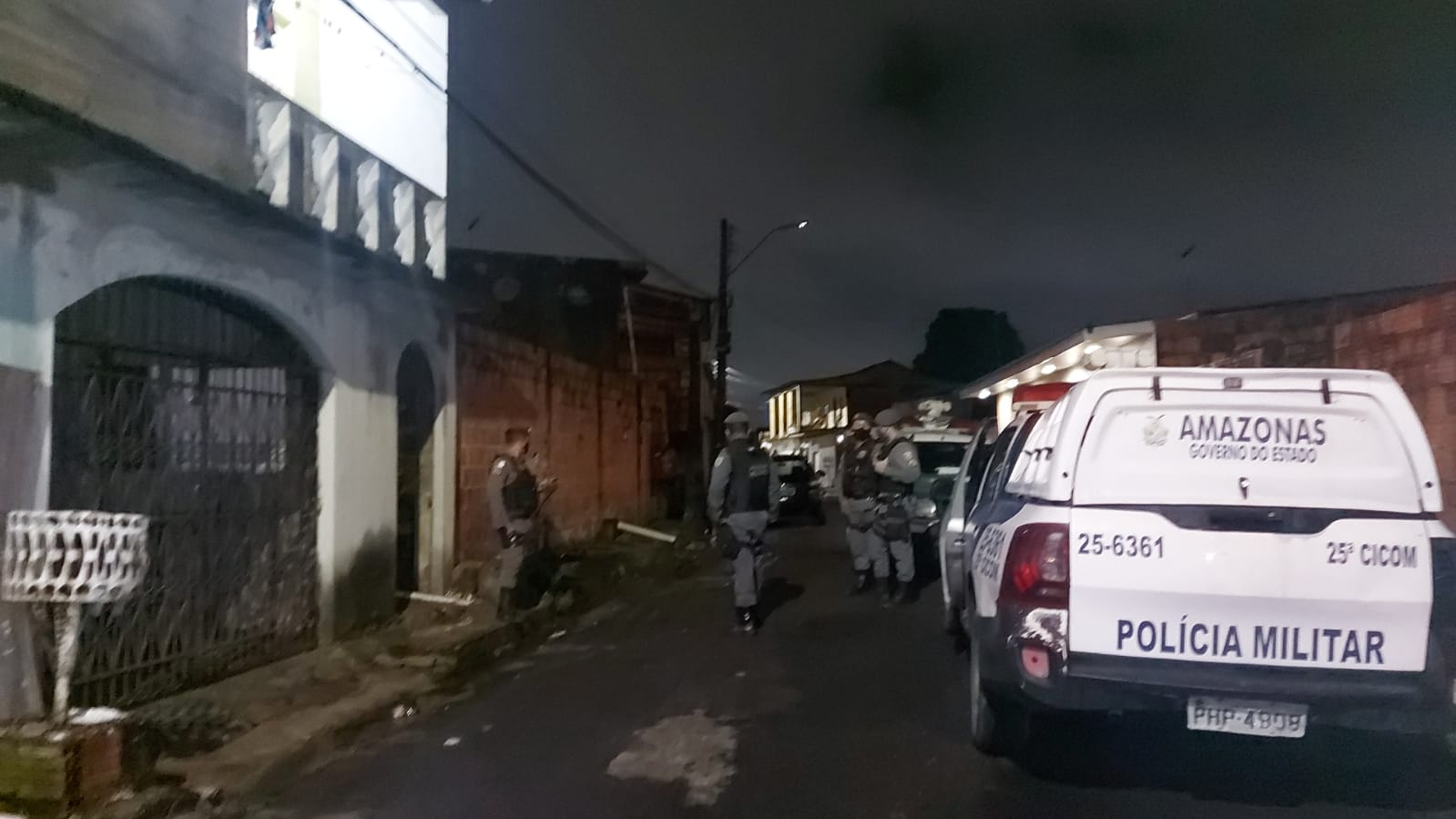 Homem escala casa para matar desafeto na Zona Leste de Manaus