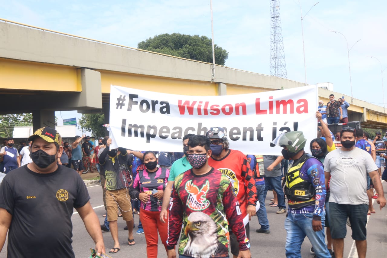 Manifestação contra Wilson Lima é marcada por confronto em frente à Aleam