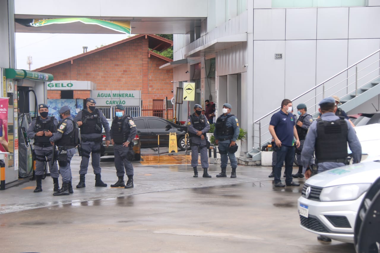Polícia reforça segurança em rotatória após ameaça de protesto em Manaus