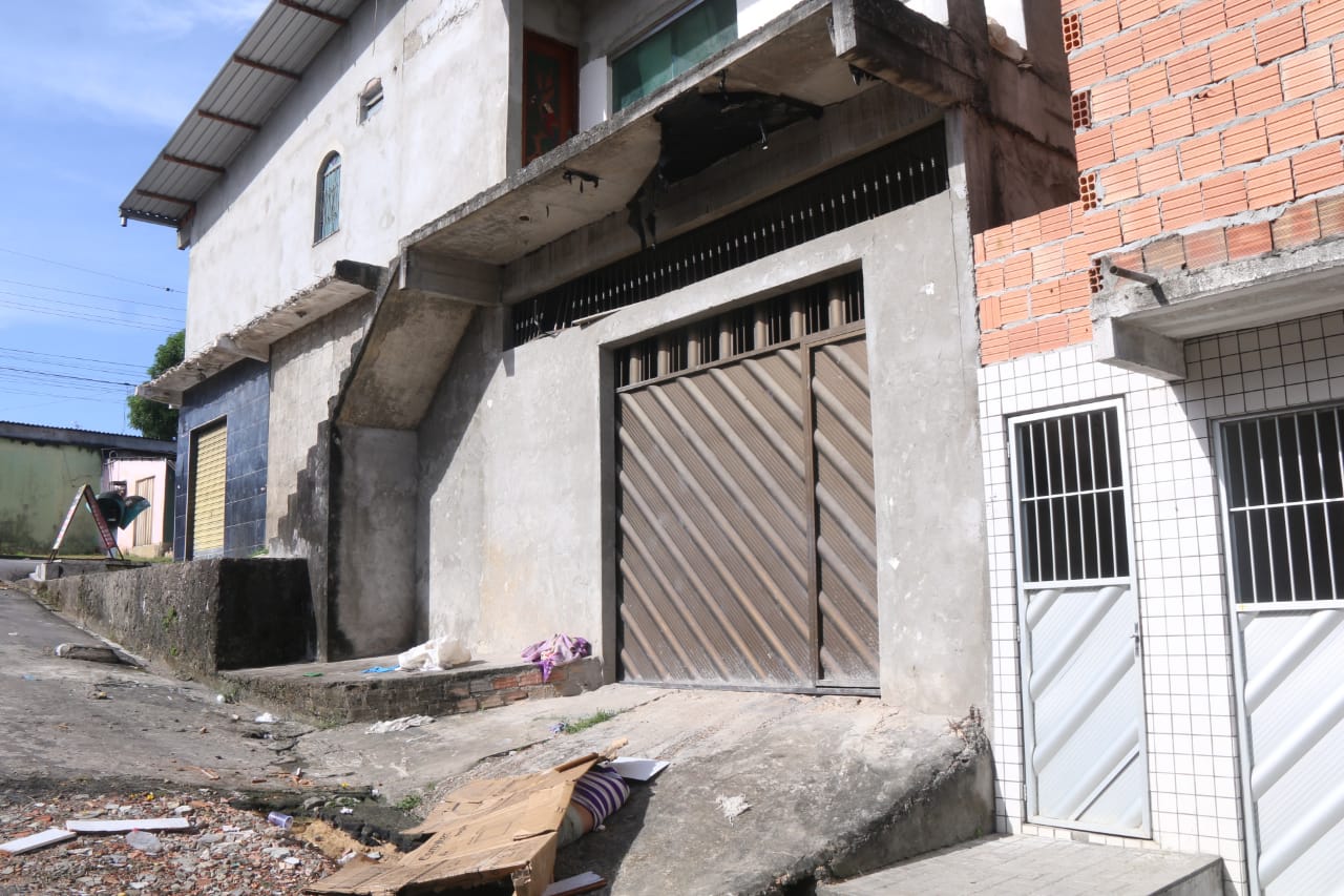 Embriagado, homem morre com a cabeça quebrada ao cair de laje em Manaus