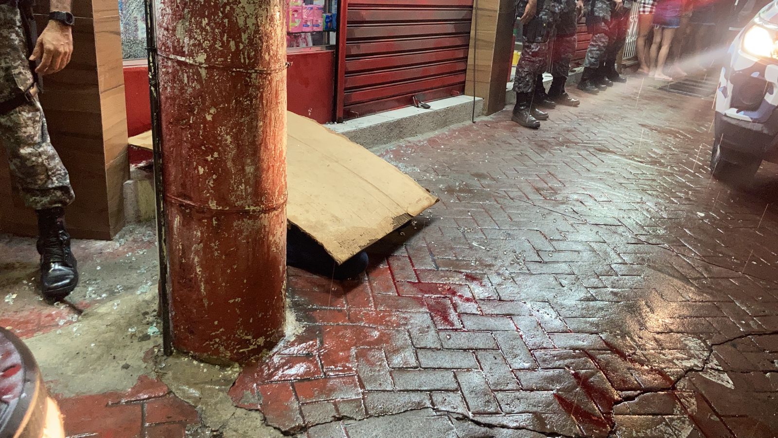 Donos de drogaria são assassinados dentro do próprio estabelecimento na Compensa