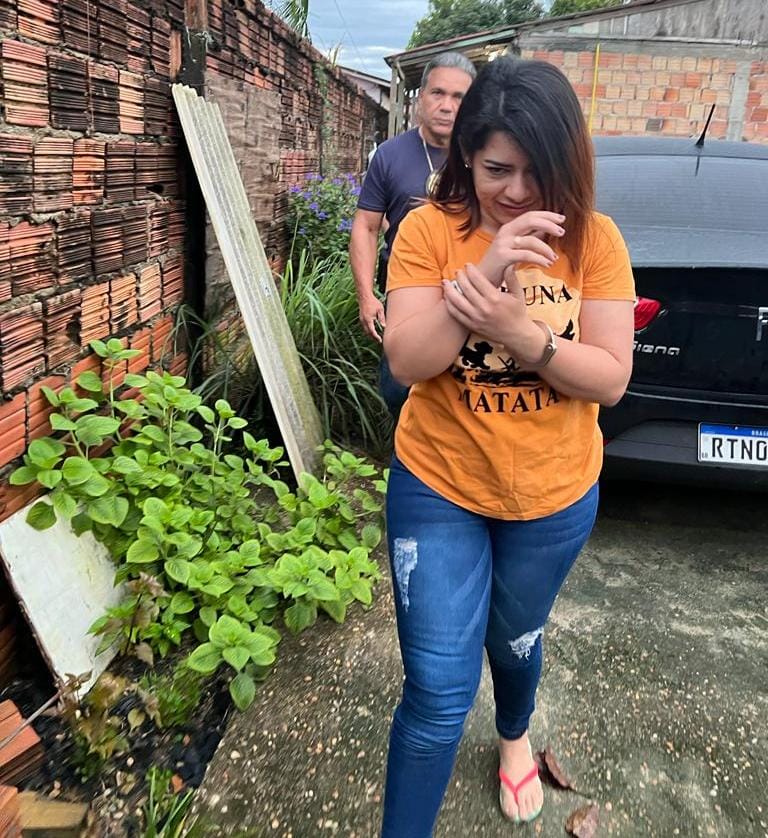 Falsa biomédica cobrava R$ 3 mil por cirurgia e usava produtos proibidos em Manaus